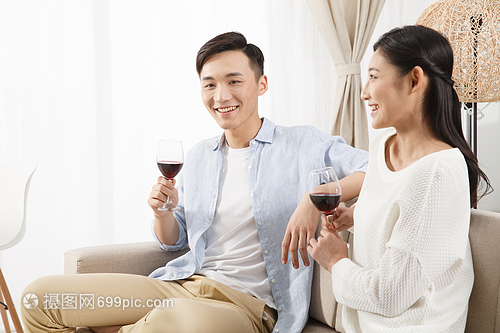 含酒精饮料男朋友青年夫妇青年情侣喝红酒