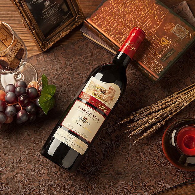 醇酿光影 探索葡萄酒静物产品摄影的艺术